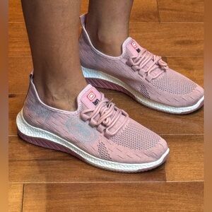 RED Women's Mauve Sneakers